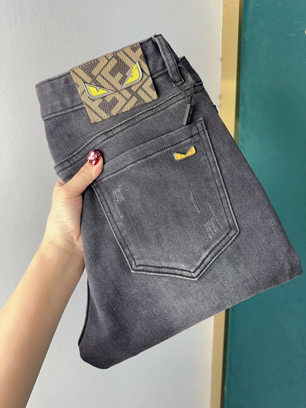 ブランドジーンズ正面デザイン